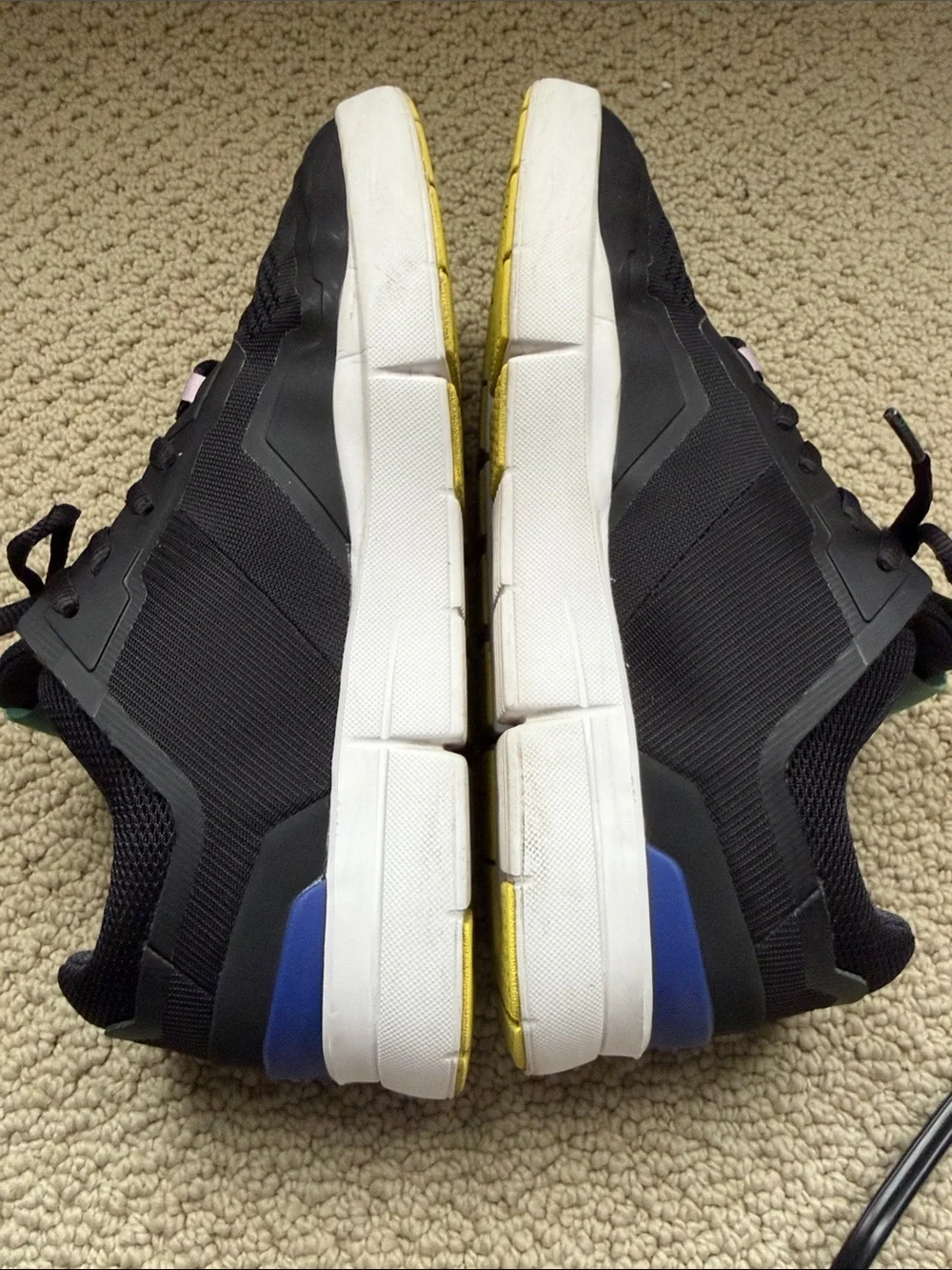 On Cloud “Roger Spin” Women's Athletic Sneakers in Black with Mint Accents - Picture 7 of 8